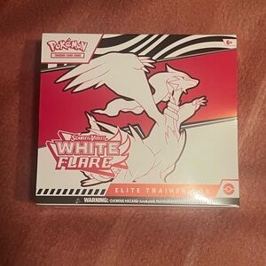 Pokemon White Flare ETB -sealed